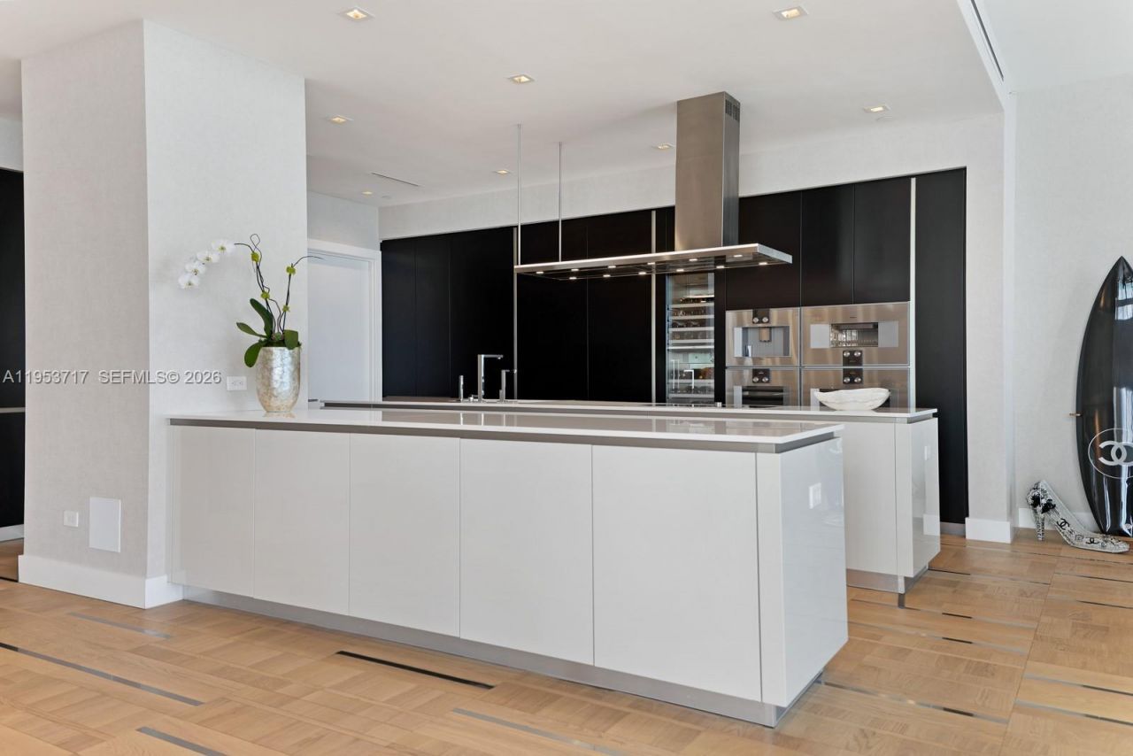 18501 Collins Ave , Unit 3704, Sunny Isles Beach, FL 33160 Photo