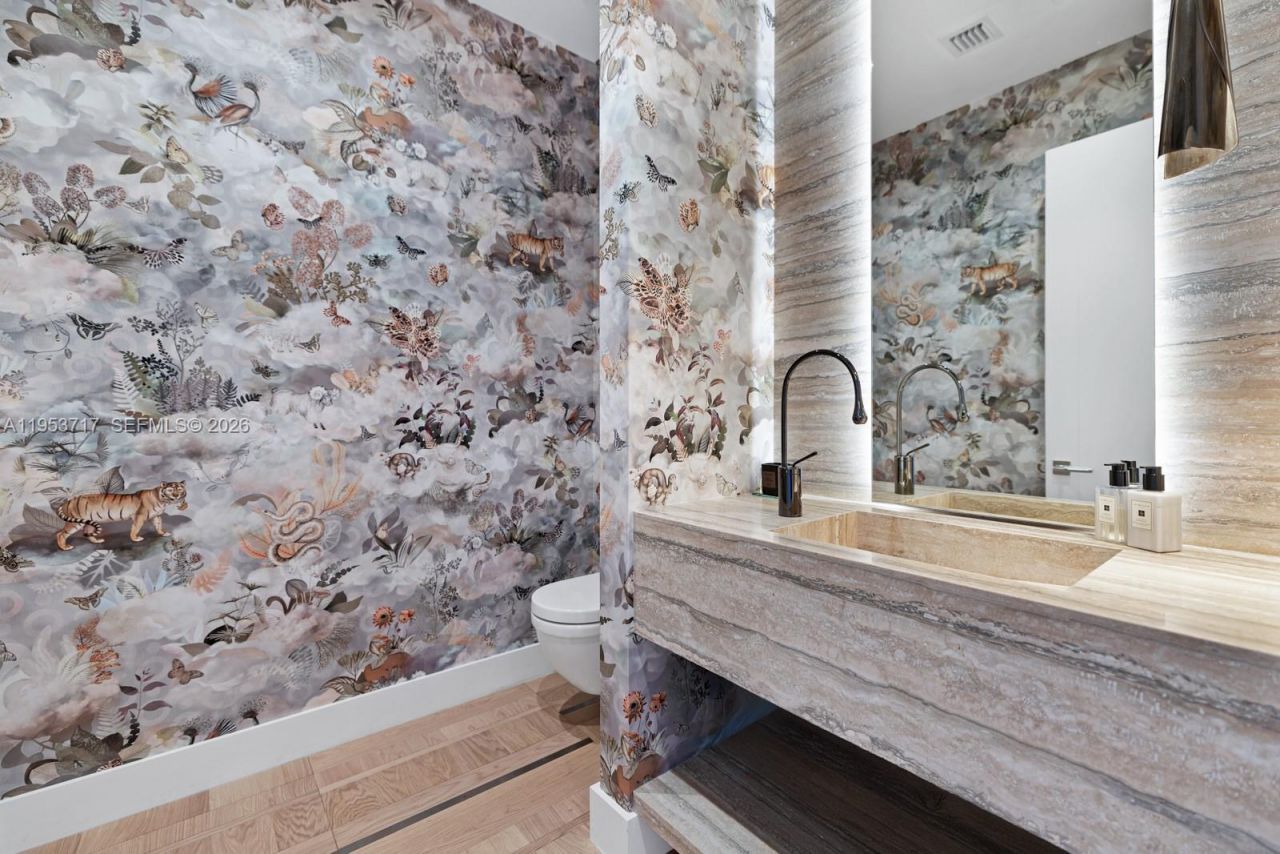 18501 Collins Ave , Unit 3704, Sunny Isles Beach, FL 33160 Photo