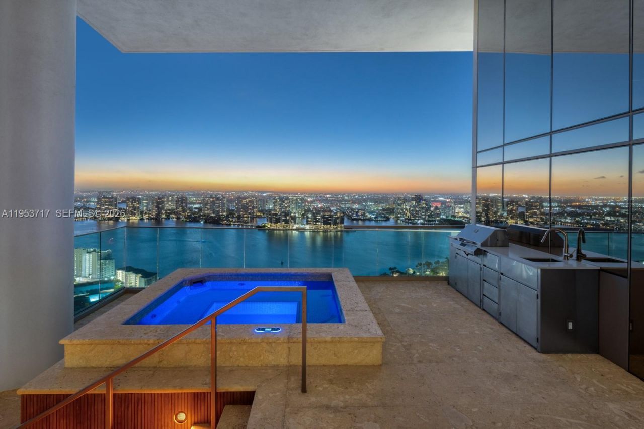 18501 Collins Ave , Unit 3704, Sunny Isles Beach, FL 33160 Photo