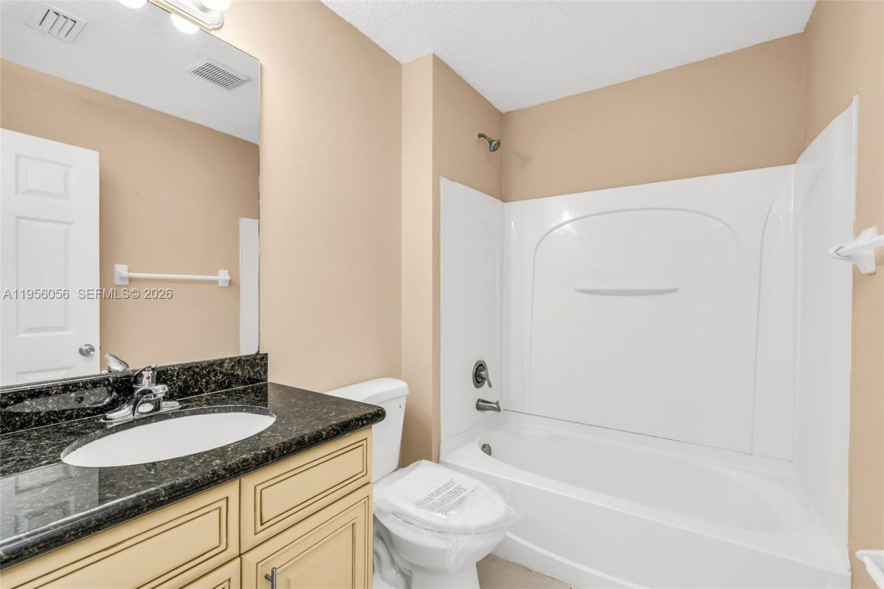 1001 SW 15th St, Deerfield Beach, FL 33441 Photo