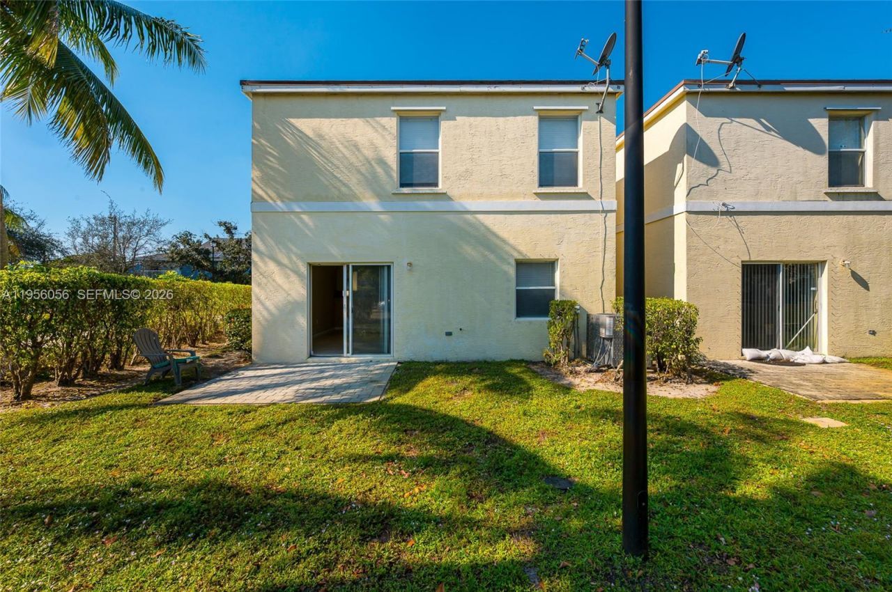 1001 SW 15th St, Deerfield Beach, FL 33441 Photo