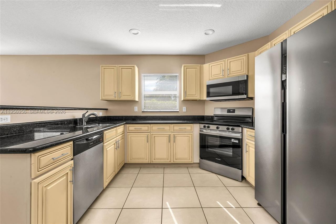 1001 SW 15th St, Deerfield Beach, FL 33441 Photo