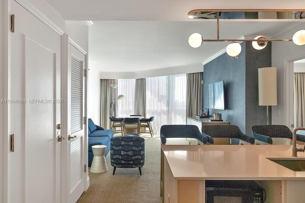 4401 Collins Ave , Unit 1712, Miami Beach, FL 33140 Photo