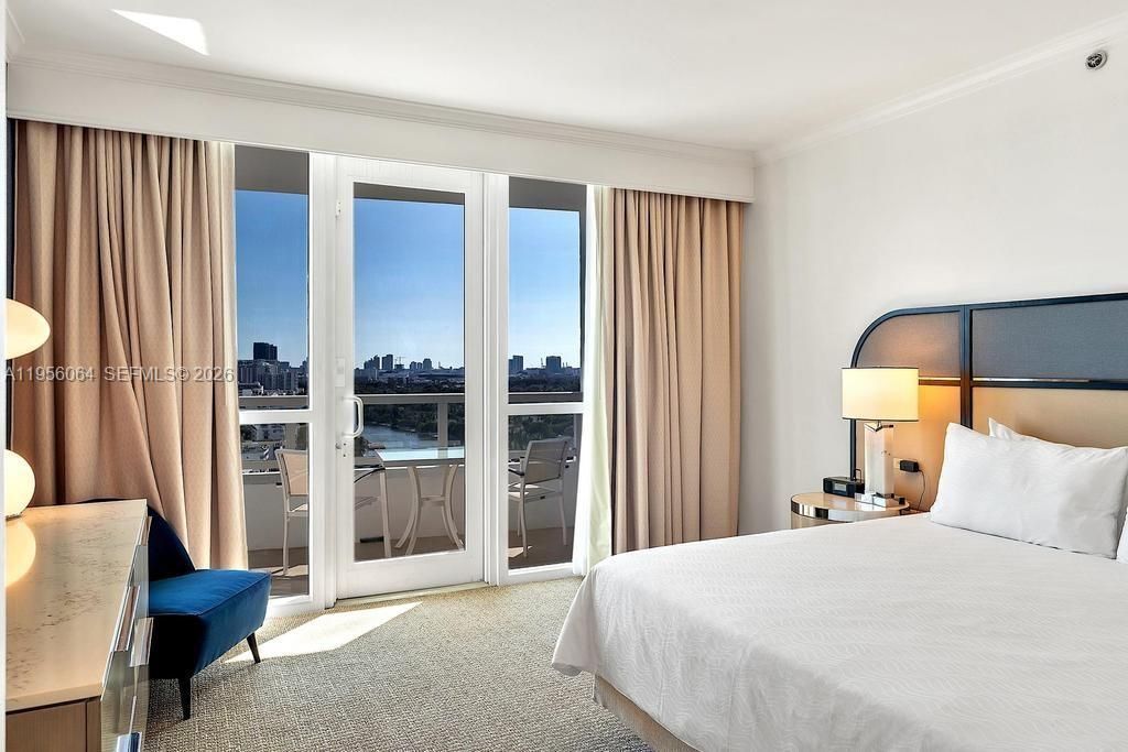 4401 Collins Ave , Unit 1712, Miami Beach, FL 33140 Photo