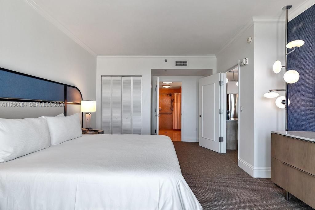 4401 Collins Ave , Unit 1712, Miami Beach, FL 33140 Photo