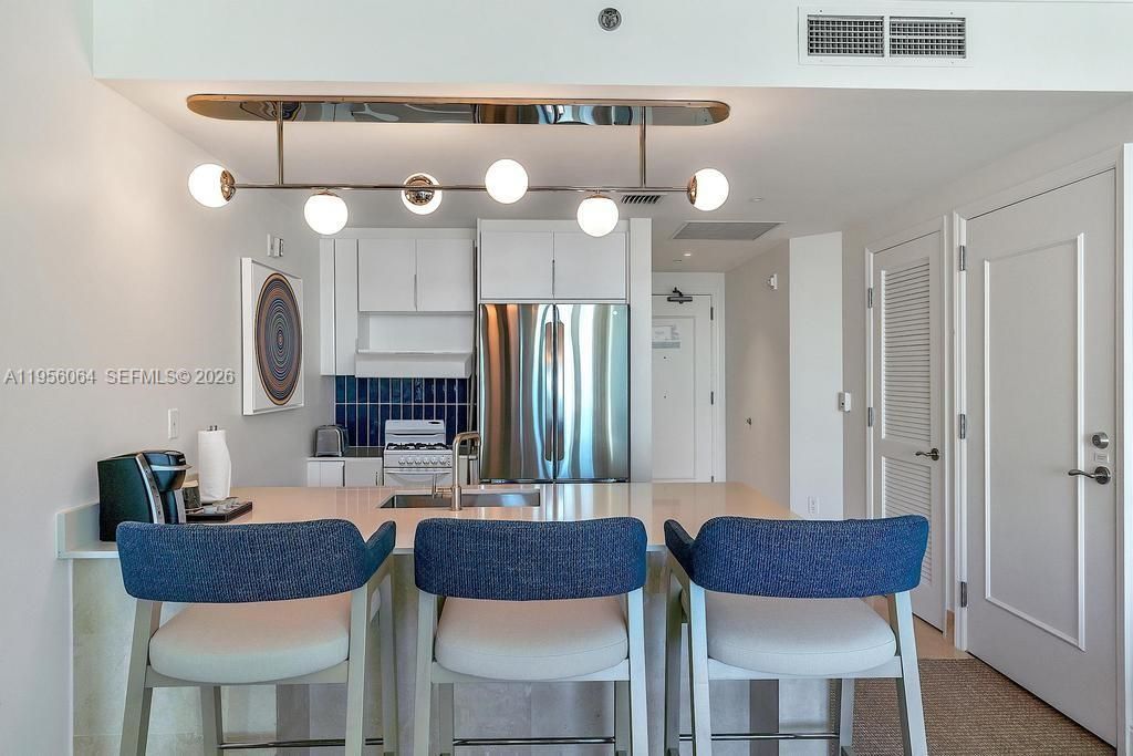 4401 Collins Ave , Unit 1712, Miami Beach, FL 33140 Photo