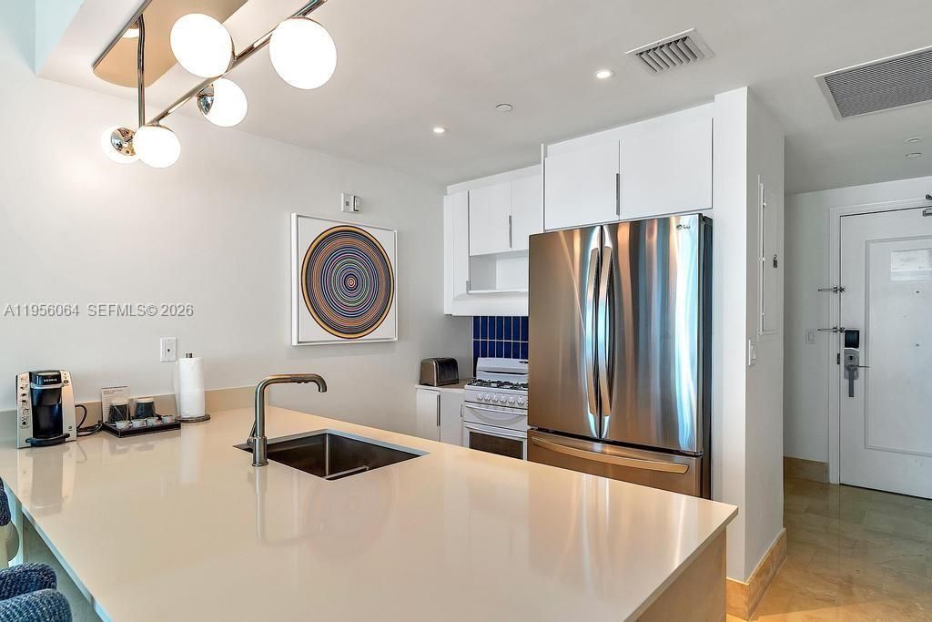 4401 Collins Ave , Unit 1712, Miami Beach, FL 33140 Photo