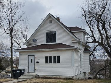 1725 S 28th Street, Omaha, NE 68105