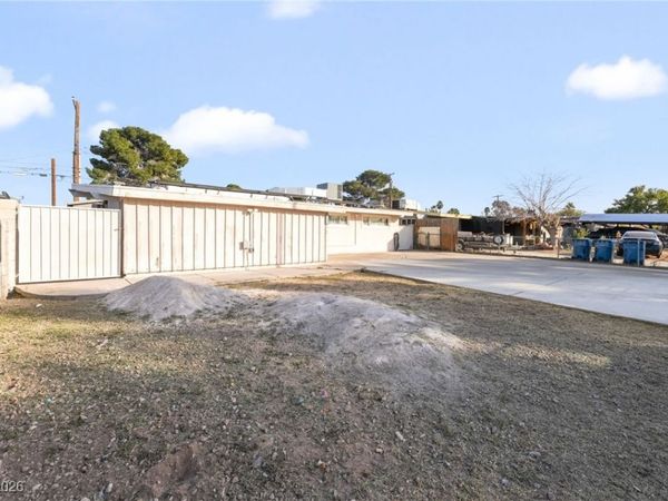716 N 18th Street, Las Vegas, NV 89101