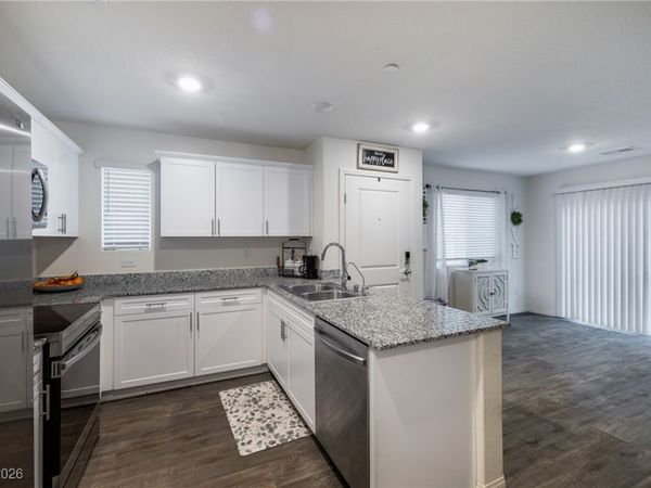 2681 Tuxedo Black Court, North Las Vegas, NV 89086