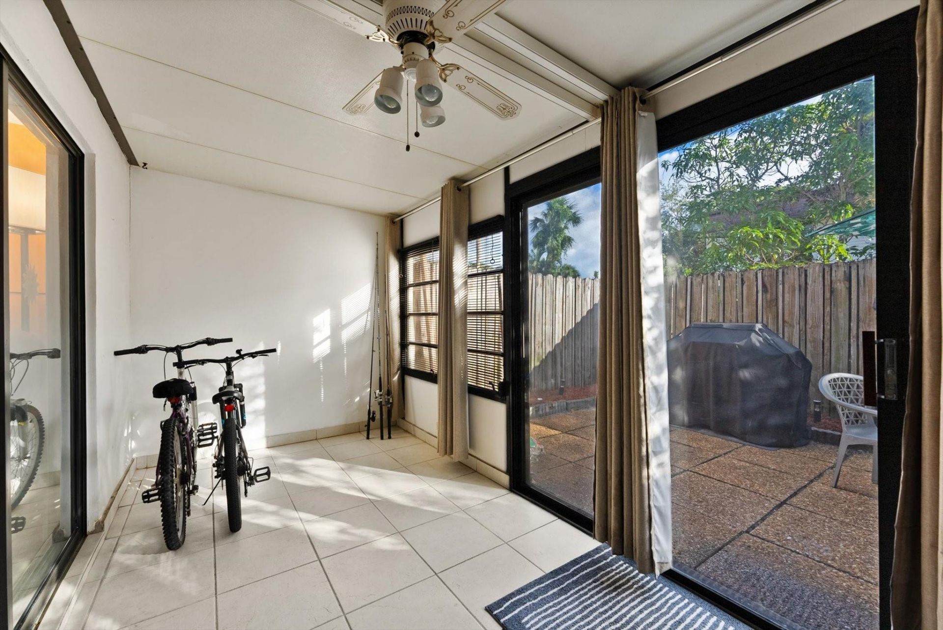 3320 Simms St, Unit 11C, Hollywood, FL 33021 Photo