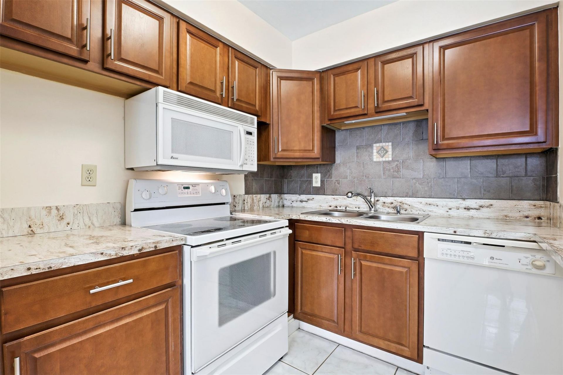 4051 NE 13th Avenue, Unit 62, Fort Lauderdale, FL 33334 Photo