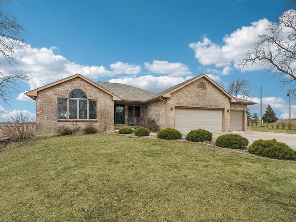 14193 S 28th Avenue W, Mitchellville, IA 50169