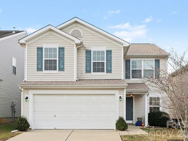 4022 Linsbury Court , Charlotte, NC 28213
