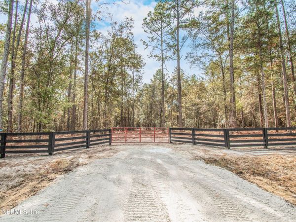 13890 COUNTY ROAD 124, Sanderson, FL 32087