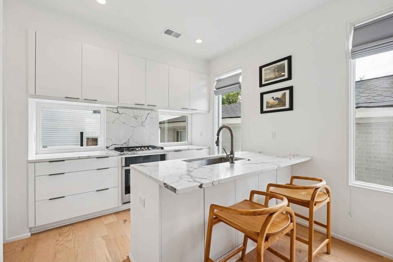 199 Fishburne Street Photo 8