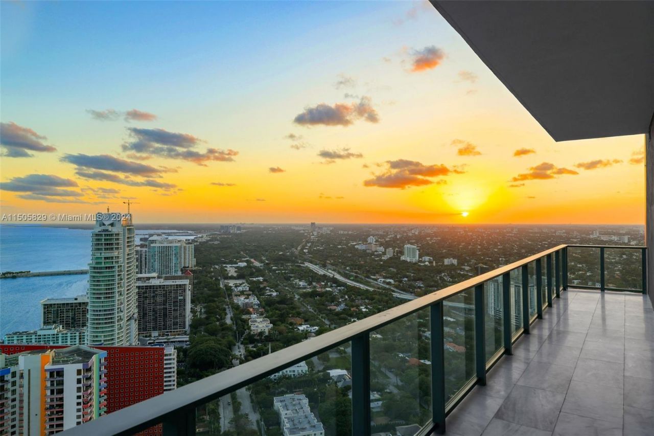 1451 Brickell Ave , Unit 4902, Miami, FL 33131 Photo
