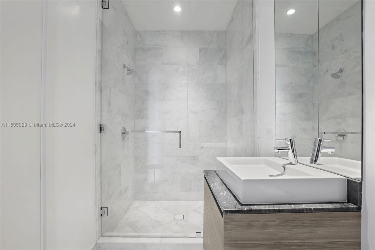 1451 Brickell Ave , Unit 4902, Miami, FL 33131 Photo