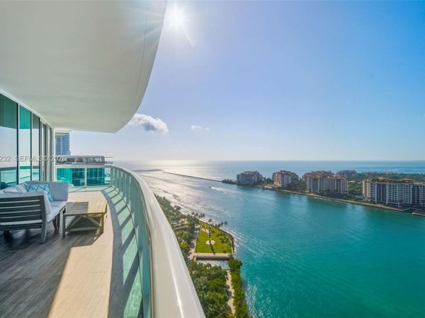 1000 S Pointe Dr, Unit 2802, Miami Beach, FL 33139