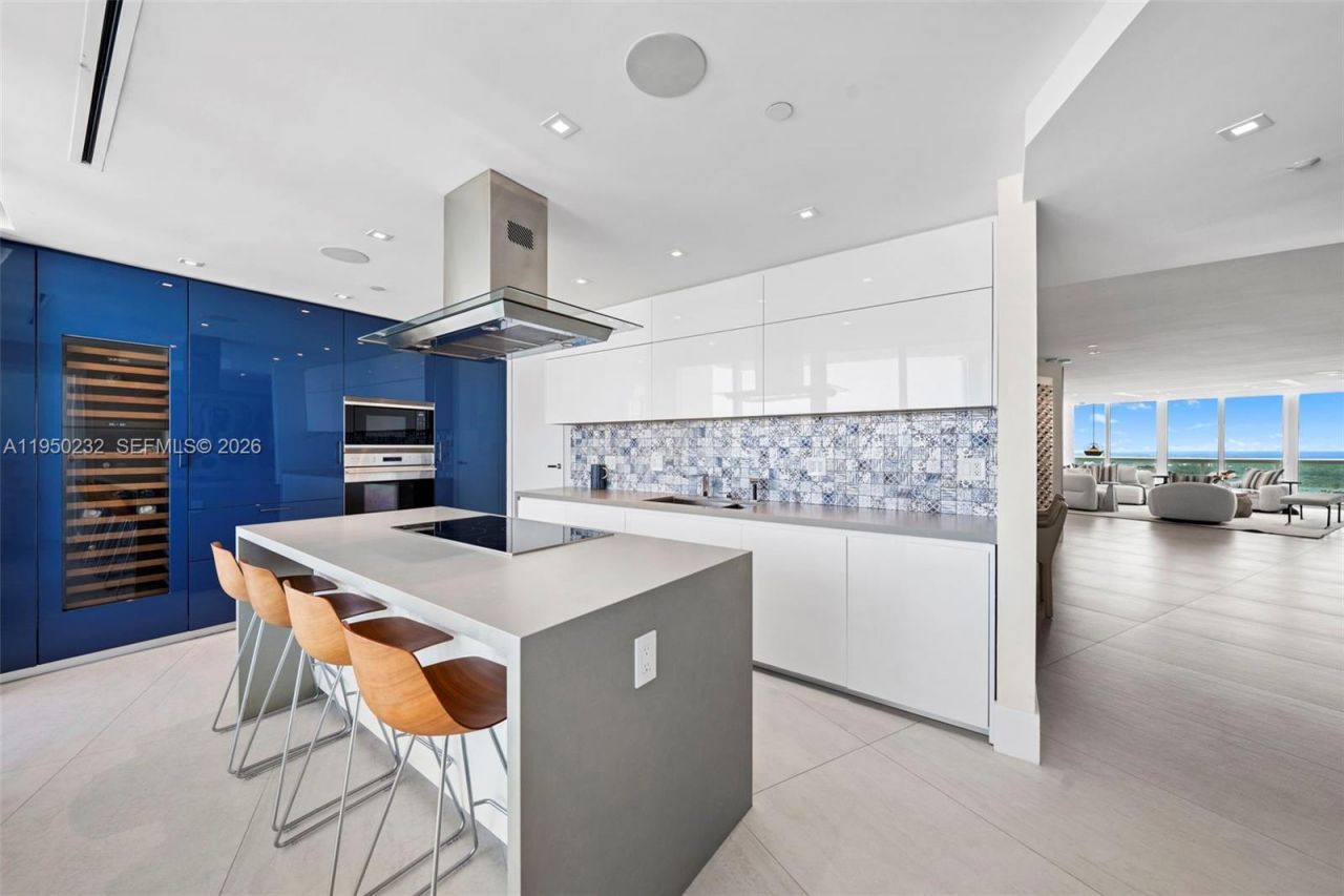 1000 S Pointe Dr, Unit 2802, Miami Beach, FL 33139 Photo