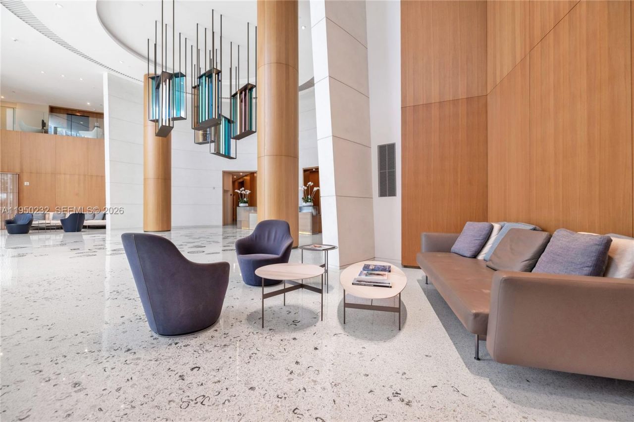 1000 S Pointe Dr, Unit 2802, Miami Beach, FL 33139 Photo