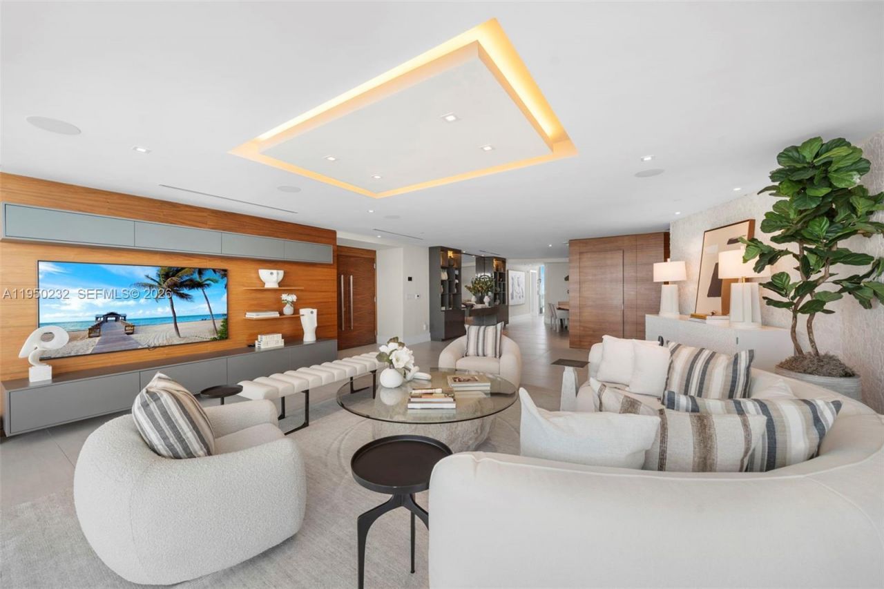 1000 S Pointe Dr, Unit 2802, Miami Beach, FL 33139 Photo