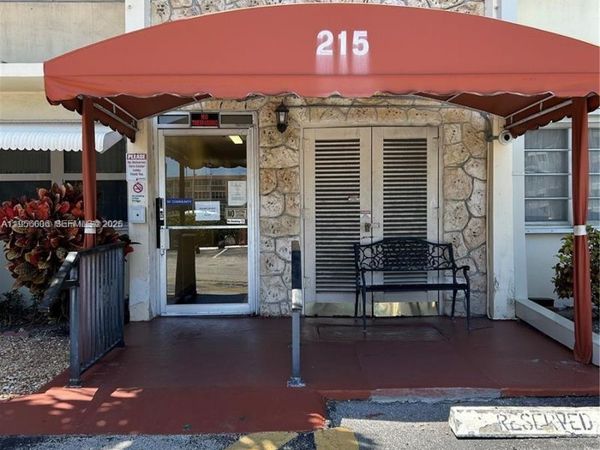 215 SE 3rd Ave , Unit 206A, Hallandale Beach, FL 33009
