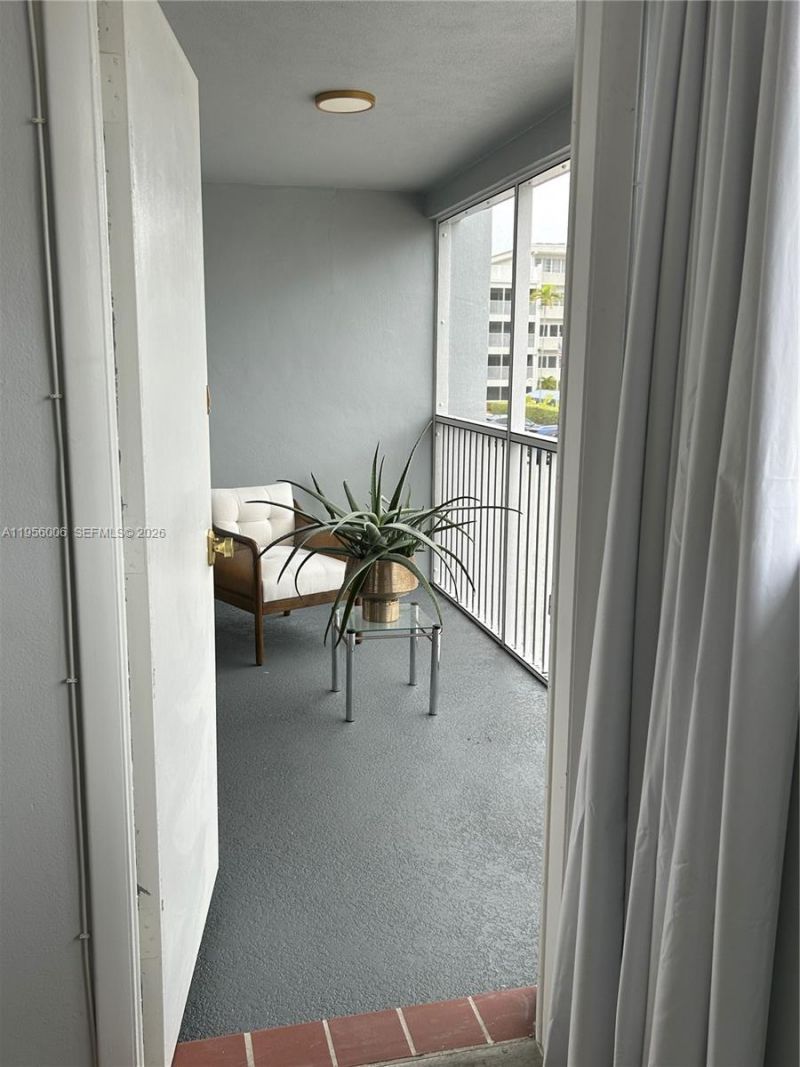 215 SE 3rd Ave , Unit 206A, Hallandale Beach, FL 33009 Photo