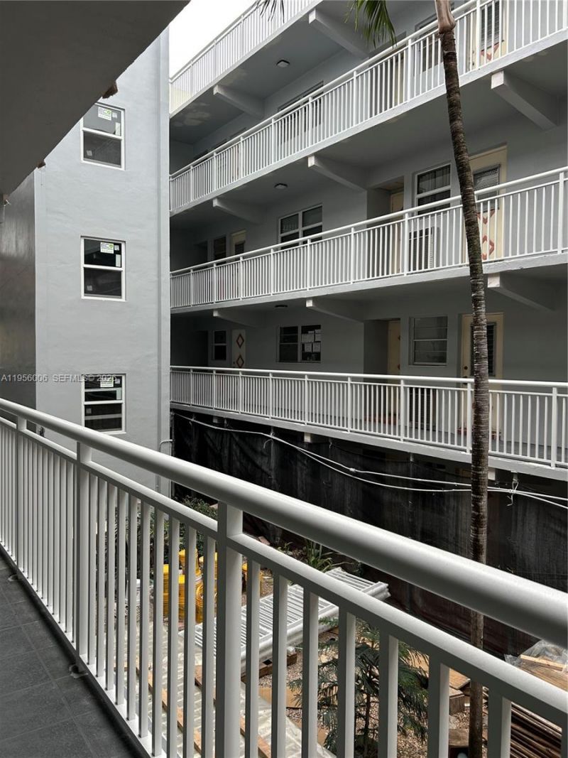 215 SE 3rd Ave , Unit 206A, Hallandale Beach, FL 33009 Photo