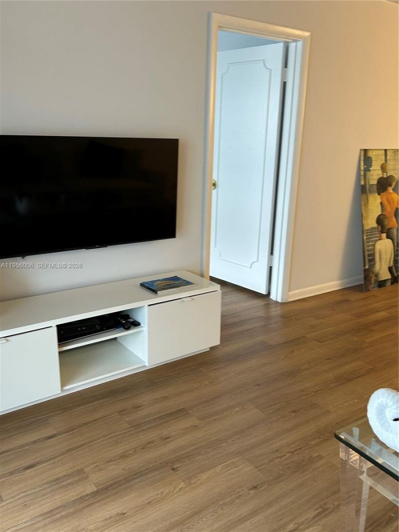 215 SE 3rd Ave , Unit 206A, Hallandale Beach, FL 33009 Photo