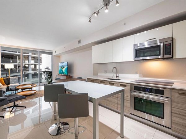 1300 Brickell Bay Dr , Unit 700, Miami, FL 33131