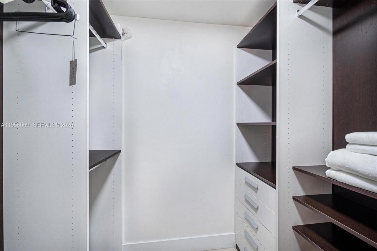 1300 Brickell Bay Dr , Unit 700, Miami, FL 33131 Photo