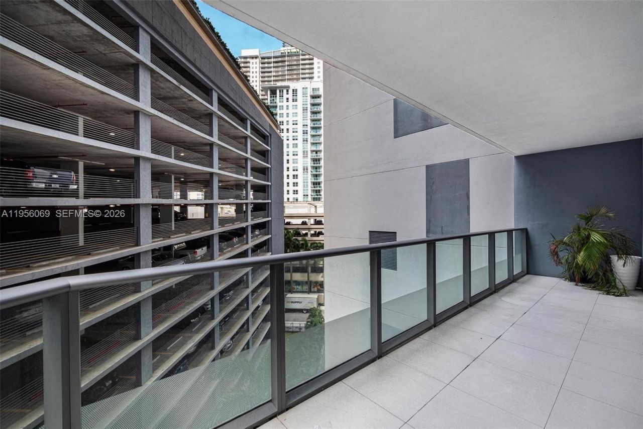 1300 Brickell Bay Dr , Unit 700, Miami, FL 33131 Photo