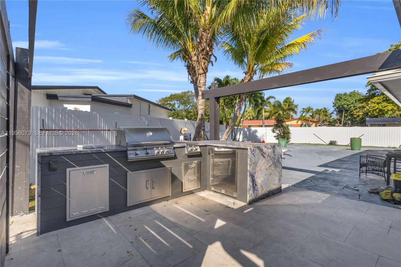 500 SW 64th Pkwy, Pembroke Pines, FL 33023 Photo