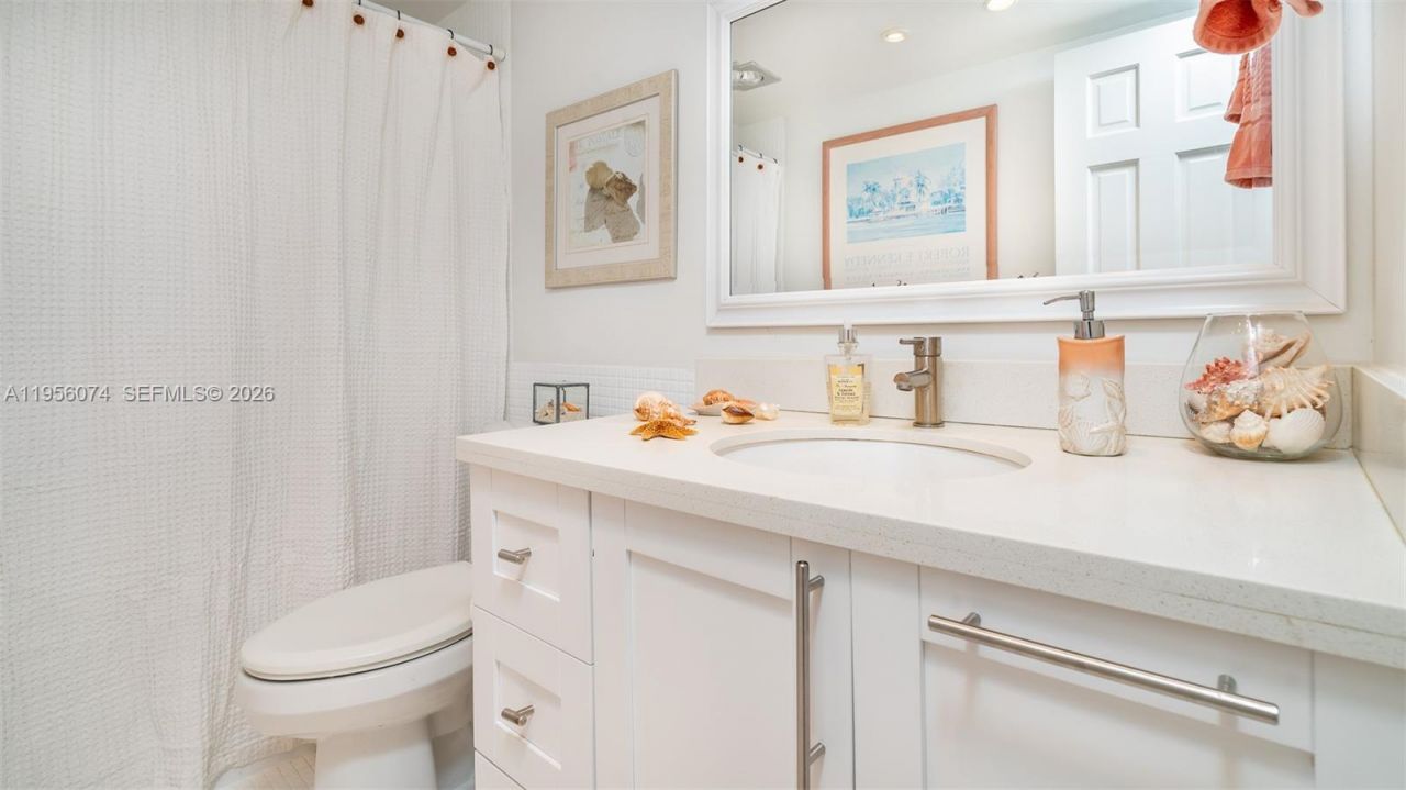 555 Crandon Blvd , Unit 71, Key Biscayne, FL 33149 Photo