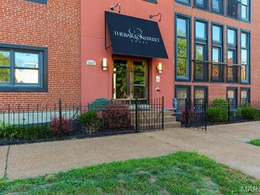 2401 S 12th, St Louis, MO 63104