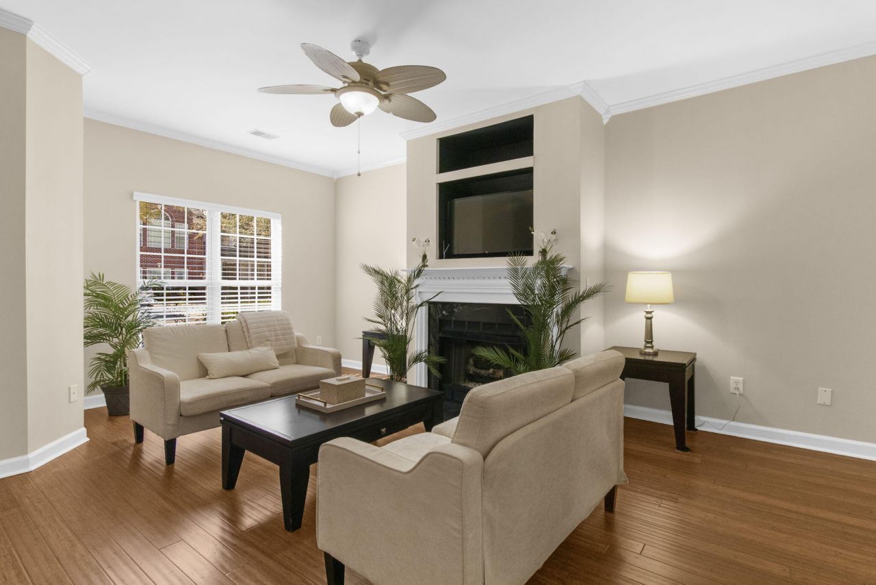 1683 Camfield Lane Photo 6