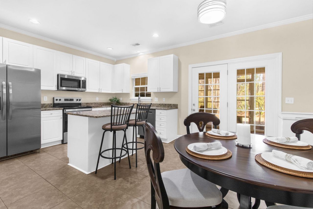 1683 Camfield Lane Photo 9