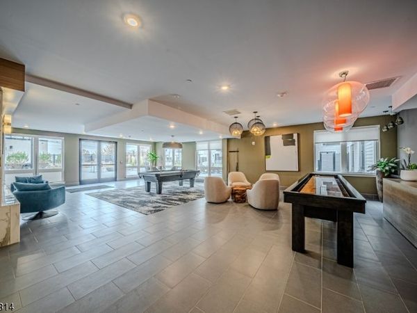 120 W Passaic Street, Unit 316, Rochelle Park, NJ 07662