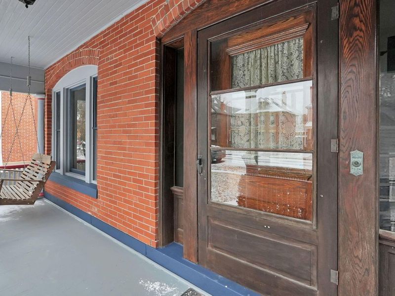 325 W 6th Avenue, Columbus, OH 43201 Photo 4