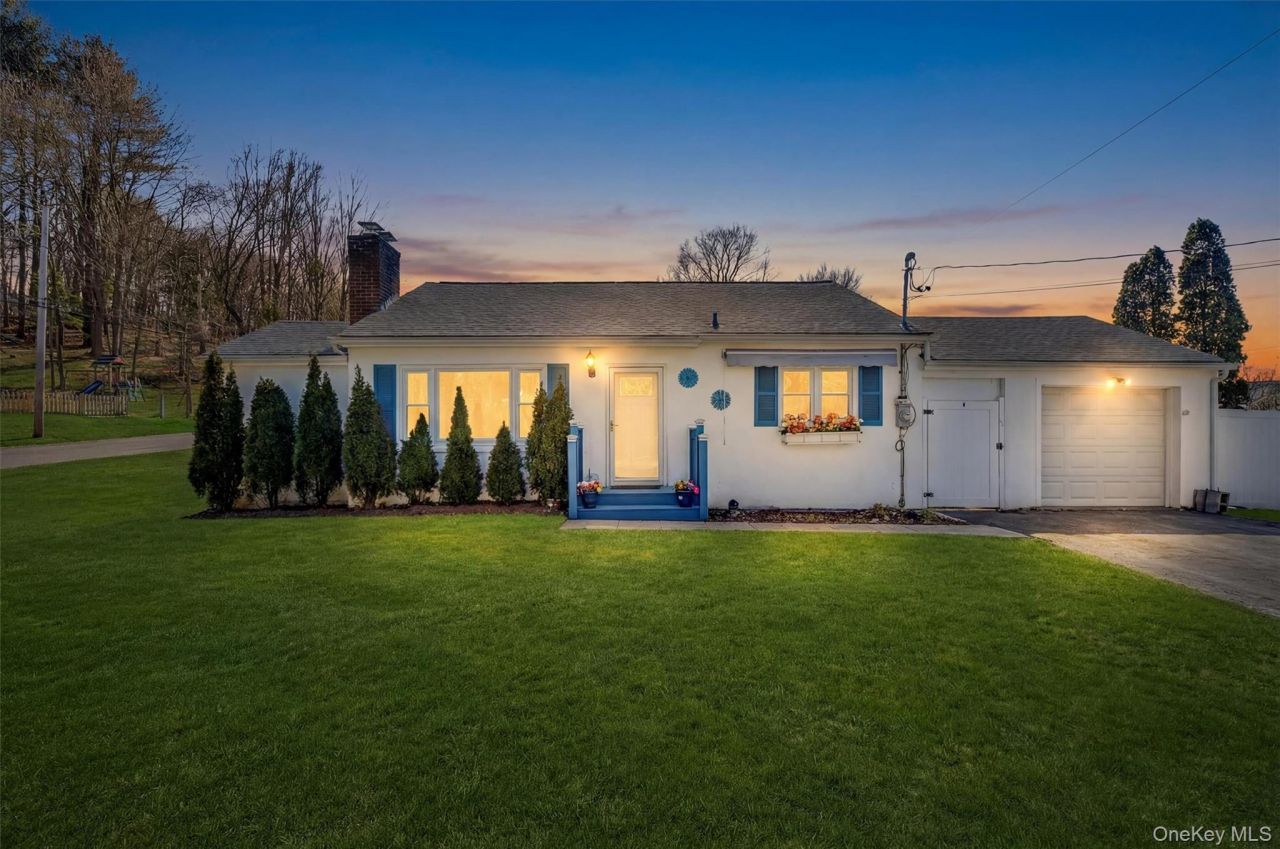 1 Gilbert Street, Cortlandt Manor, NY 10567 Main Photo