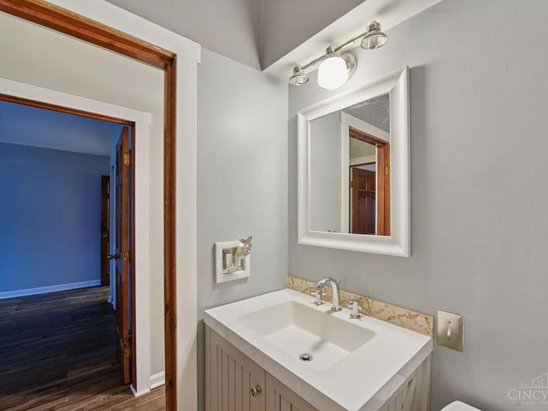 3899 Ridgedale Drive, Cincinnati, OH 45247 Photo 24
