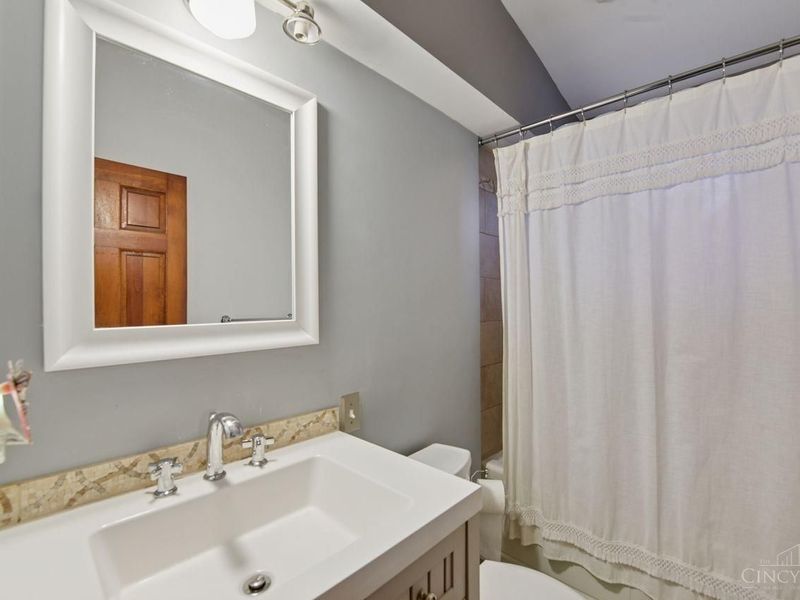 3899 Ridgedale Drive, Cincinnati, OH 45247 Photo 26