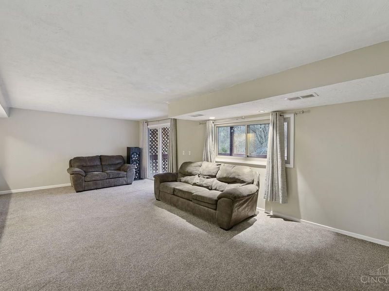 3899 Ridgedale Drive, Cincinnati, OH 45247 Photo 31