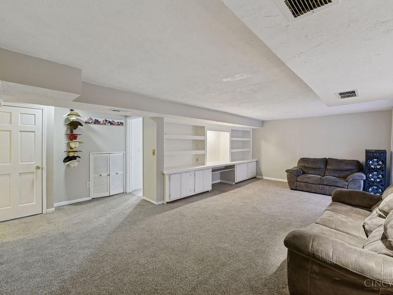 3899 Ridgedale Drive, Cincinnati, OH 45247 Photo 32