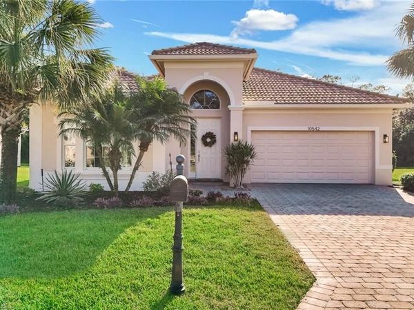 10542 Yorkstone DR, BONITA SPRINGS, FL 34135