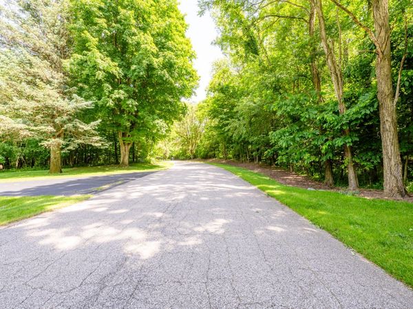 4172 Pine Wood Drive, Benton Harbor, MI 49022