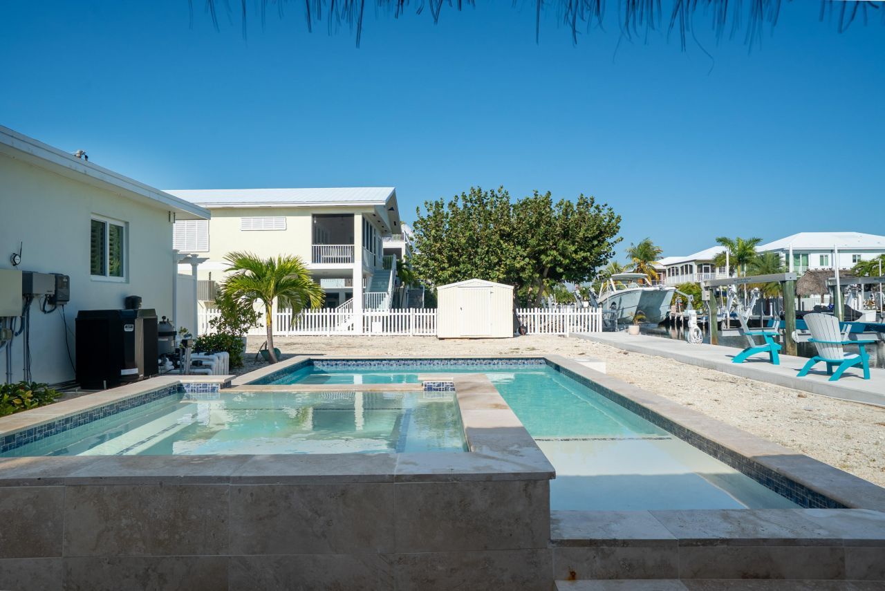 240 S Coconut Palm Boulevard, Tavernier, FL 33070 Photo