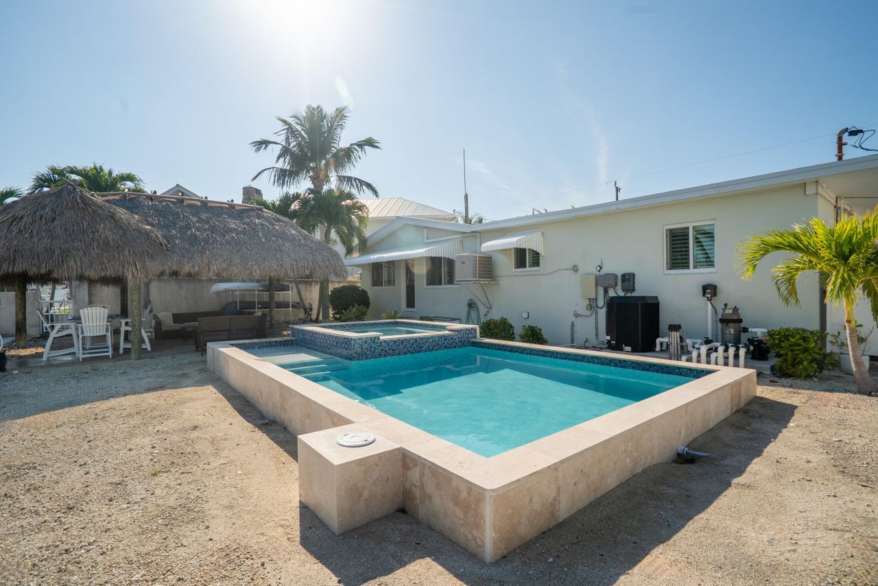 240 S Coconut Palm Boulevard, Tavernier, FL 33070 Photo