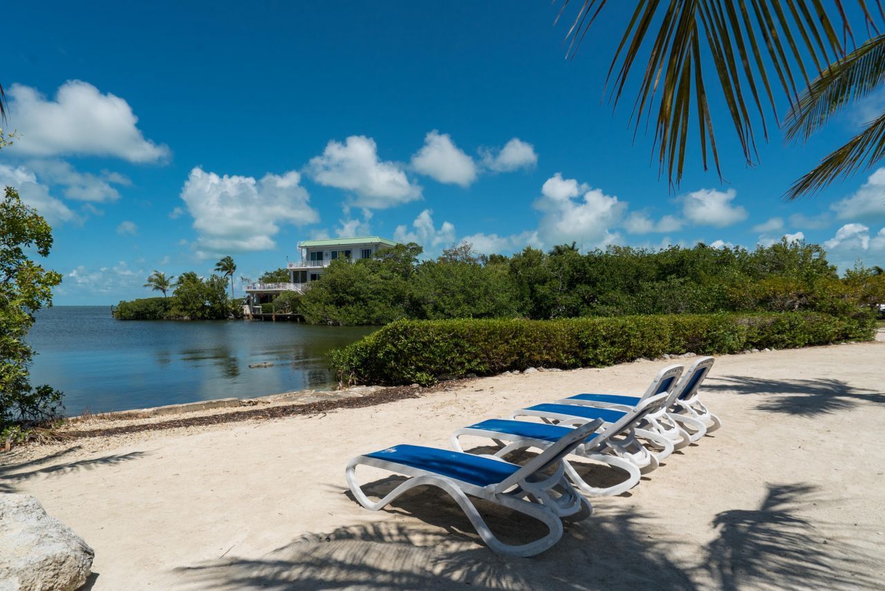 240 S Coconut Palm Boulevard, Tavernier, FL 33070 Photo